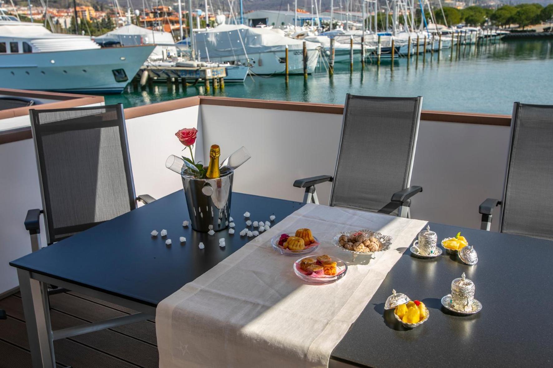 Floating Sea House Principessa Villa Portorož Dış mekan fotoğraf